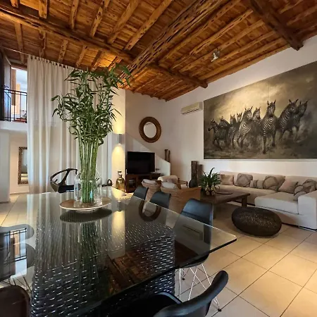 Serenity 3 Luxury Boutique *